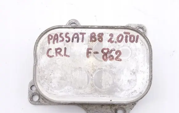 Volkswagen PASSAT B8 Engine oil radiator 