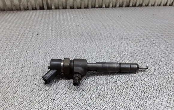 Fuel injector