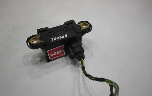 Volkswagen Touran I ESP acceleration yaw rate sensor 1K0907652B BC75C24C5J 10170103243