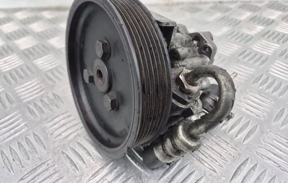 BMW X5 E53 Power steering pump 6757840
