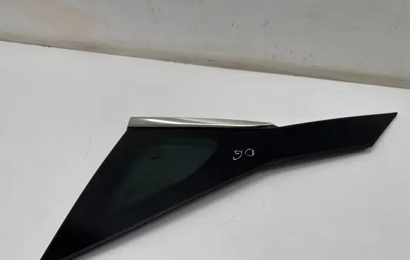 Nissan Qashqai J12 Rear side window 43R002092