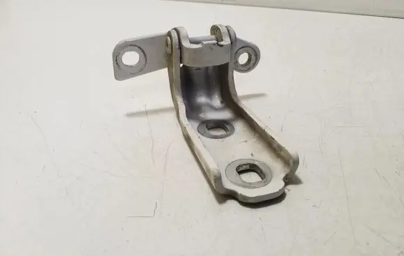 Opel Zafira C Rear door lower hinge