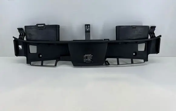 Mercedes-Benz E W212 Radiator trim A0019890803