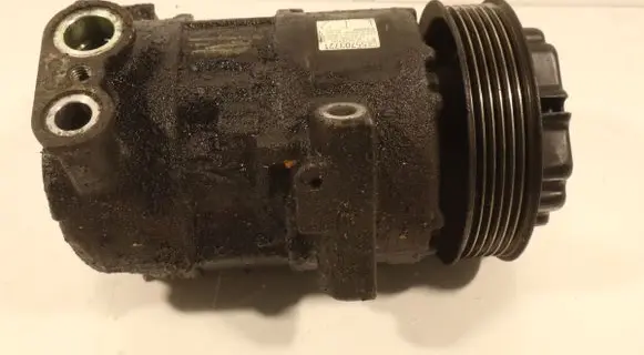 Opel Corsa D Air conditioning (A/C) compressor (pump) 55703721