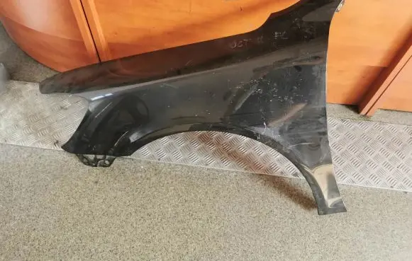 Skoda Octavia Mk2 (1Z) Fender 692301AQS 1Z0821105C
