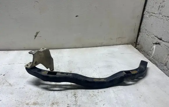 Subaru Outback Headlight/headlamp mounting bracket