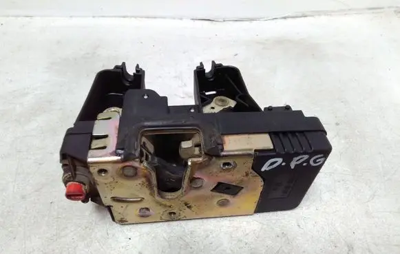 Opel Zafira A Rear door lock 90561158
