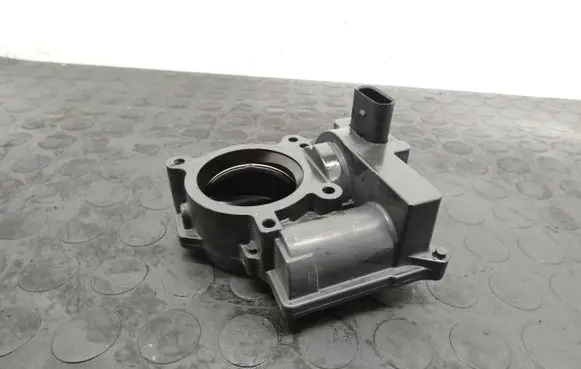 Volkswagen Tiguan Throttle valve 03C128063A A2C53104475