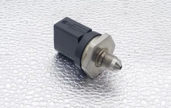 Volkswagen PASSAT B6 Sensor 06J906051 0261545016