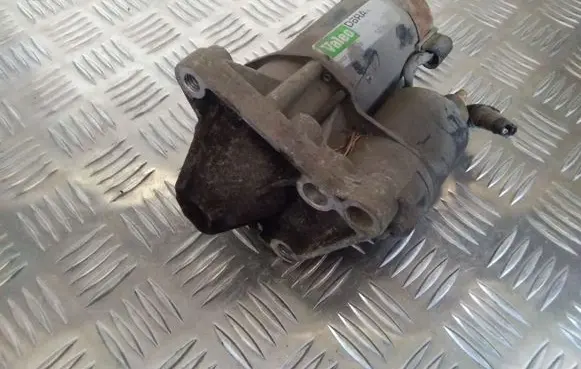 Renault Megane I Starter motor D6RA D6RA133