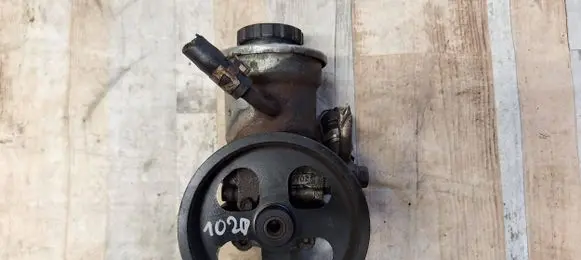 Toyota Corolla Verso AR10 Power steering pump 89448