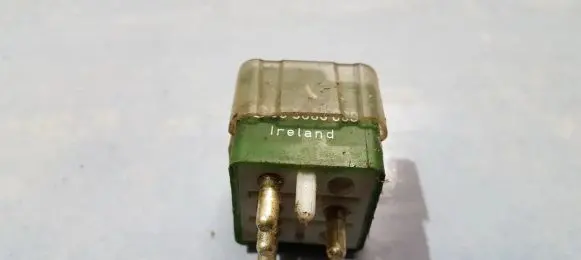 Mercedes-Benz E W124 Other relay 899886000 853087