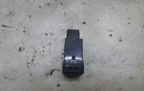 Nissan X-Trail T32 Passenger airbag on/off switch 4CL0A