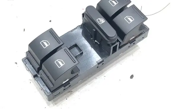 Skoda Octavia Mk2 (1Z) Electric window control switch