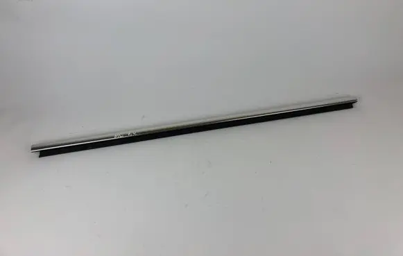 Maserati Levante Other front door trim element 670034260 D469