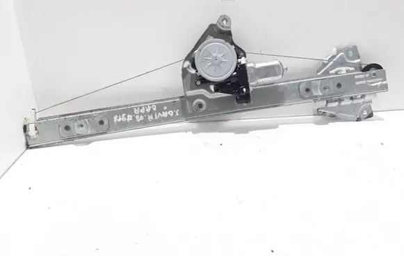 Suzuki Grand Vitara II Front door window regulator with motor 8343065J00 2621003520