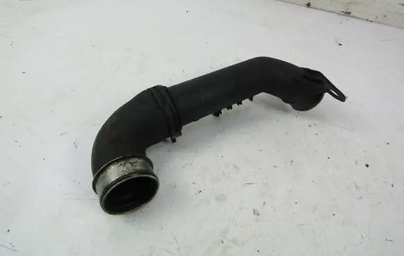Volkswagen PASSAT B5.5 Intercooler hose/pipe 3C0145770B