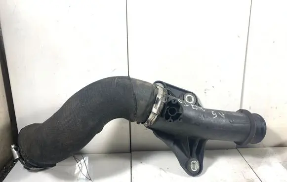 Audi A5 8T 8F Intercooler hose/pipe 8K0145673E