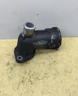 Mercedes-Benz CLS C219 Engine coolant pipe/hose A6422000056