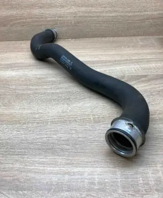 Mercedes-Benz CLS C219 Intercooler hose/pipe A2115015382