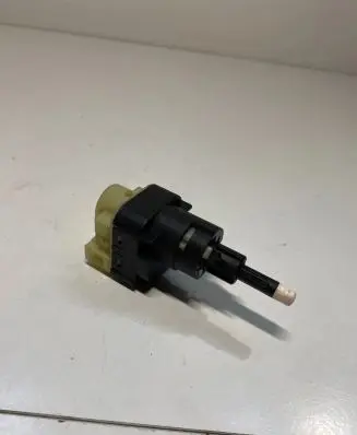 Audi A4 S4 B6 8E 8H Brake pedal sensor switch 1K2945511