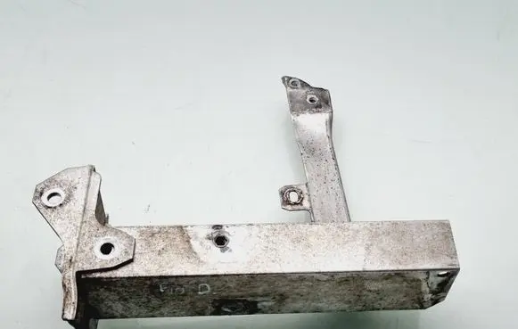 BMW 5 F10 F11 Radiator mount bracket 7158874 7186514