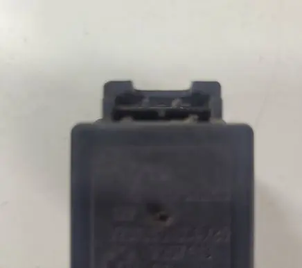 BMW X3 F25 Coolant fan relay 9207913 112030