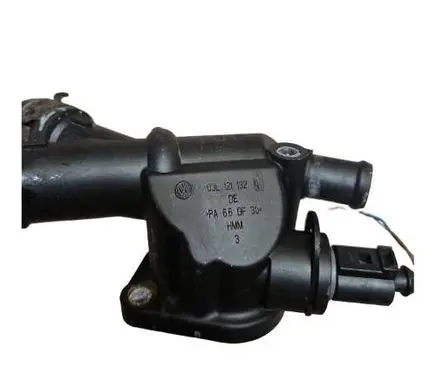 Volkswagen PASSAT B6 Engine coolant pipe/hose 03l121132