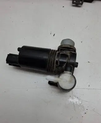 Ford Fiesta Windscreen/windshield washer pump 1005307