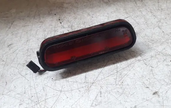 KIA Sorento Third/center stoplight XGT