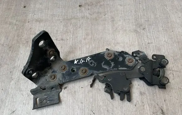 Ford Grand C-MAX Sliding door lower roller guide/hinge AM51U25001AF