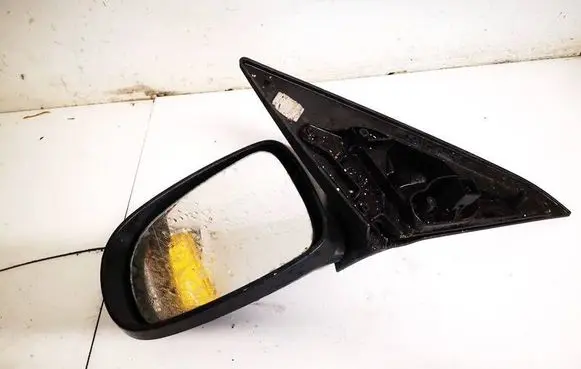 Opel Tigra B Front door electric wing mirror e1010676