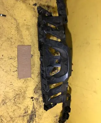 Peugeot 308 SW Front bumper mounting bracket 9680339077