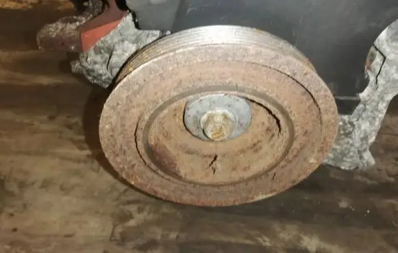 Nissan Note (E11) Crankshaft pulley