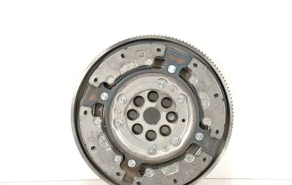 BMW 1 F70 Dual mass flywheel 5A87395