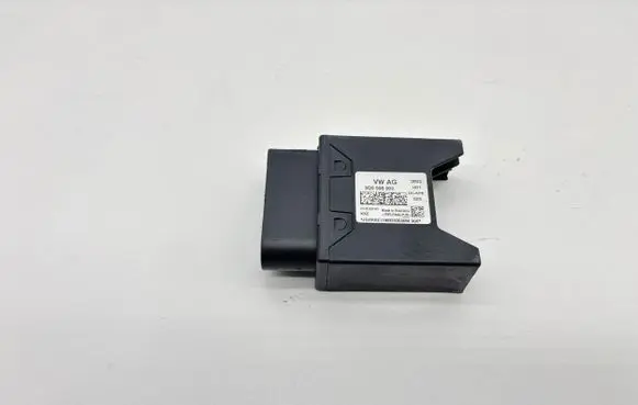 Audi Q3 F3 Fuel injection pump control unit/module 3Q0906093