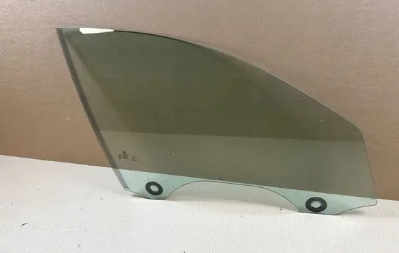 BMW 4 F32 F33 Front door window glass four-door 