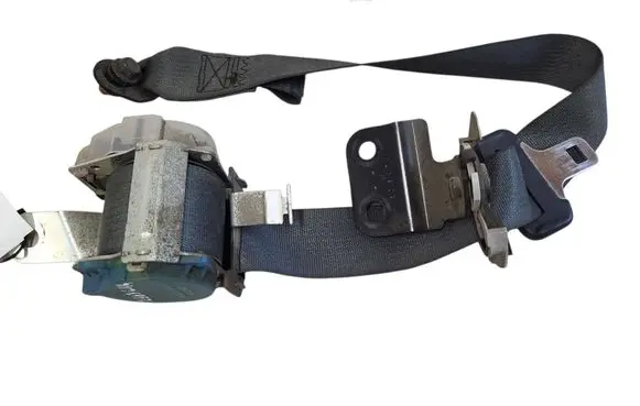 KIA Carens II Third row seat belt 8981020