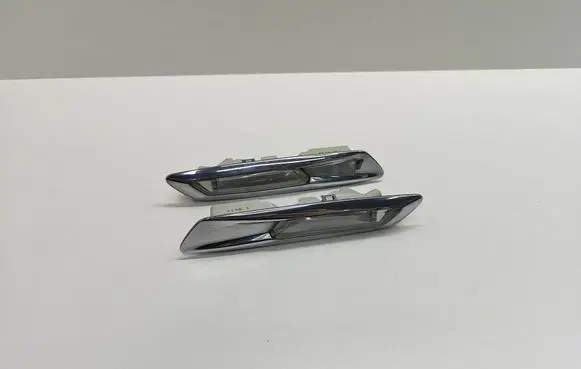 BMW 5 F10 F11 Front fender indicator light 7154168 715416807 7154170