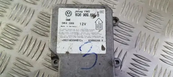Volkswagen PASSAT B5.5 Airbag control unit/module 6q0909605b 5wk42869