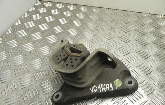 Volkswagen Transporter - Caravelle T5 Engine mount bracket 7H0399151H VD11649