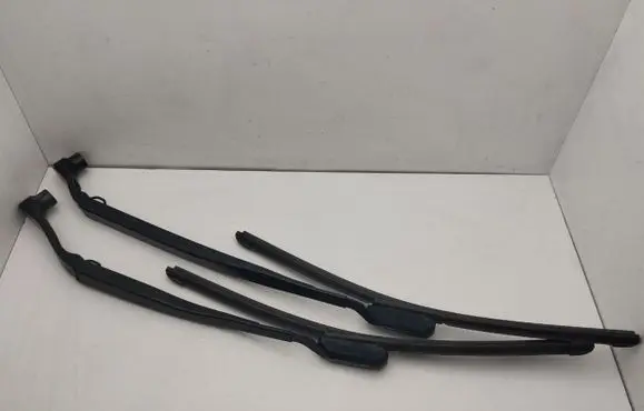Dodge Durango Front wiper blade arm