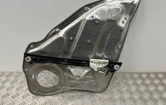 Mercedes-Benz C W204 Rear window lifting mechanism without motor 981695103