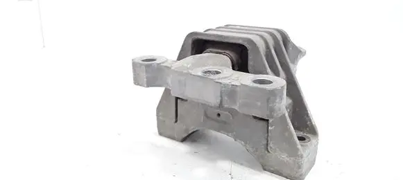 Opel Signum Engine mount bracket
