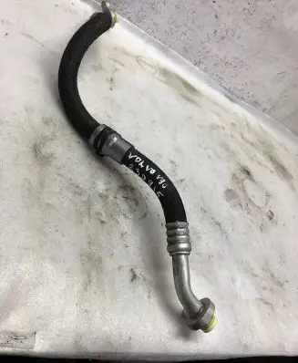 Volvo S90, V90 Air conditioning (A/C) pipe/hose 32226905
