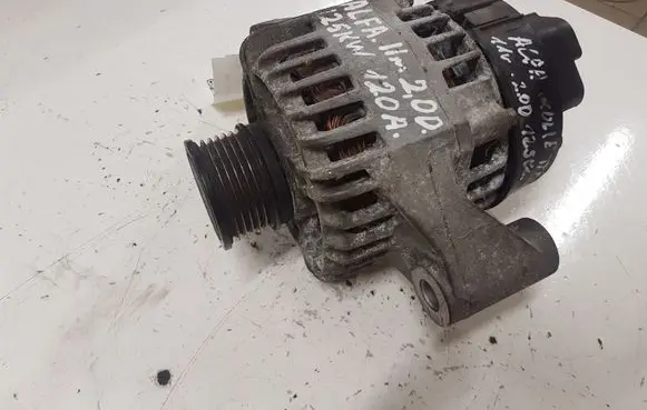 Alfa Romeo Giulietta Generator/alternator 51884886