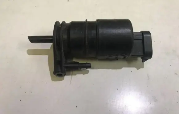 Renault Master II Windscreen/windshield washer pump 7700802336 90068