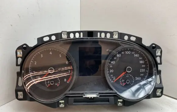 Volkswagen Golf VII Speedometer (instrument cluster) 5G0920860