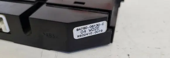 Toyota Avensis T250 Windscreen/window heater switch 8479005130C 04W02E MS024100019