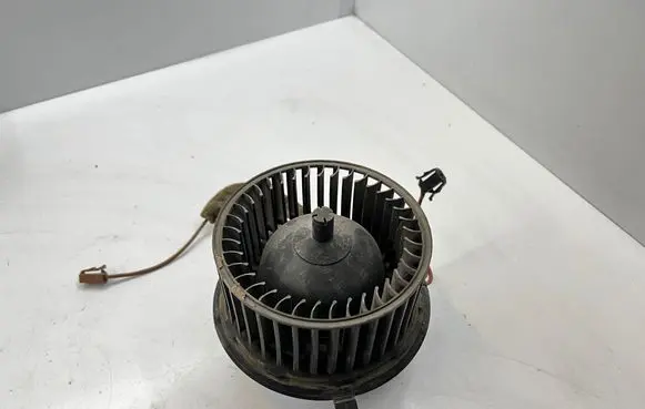 Volkswagen Golf III Heater fan/blower 1H1819021 LG73A30 51780